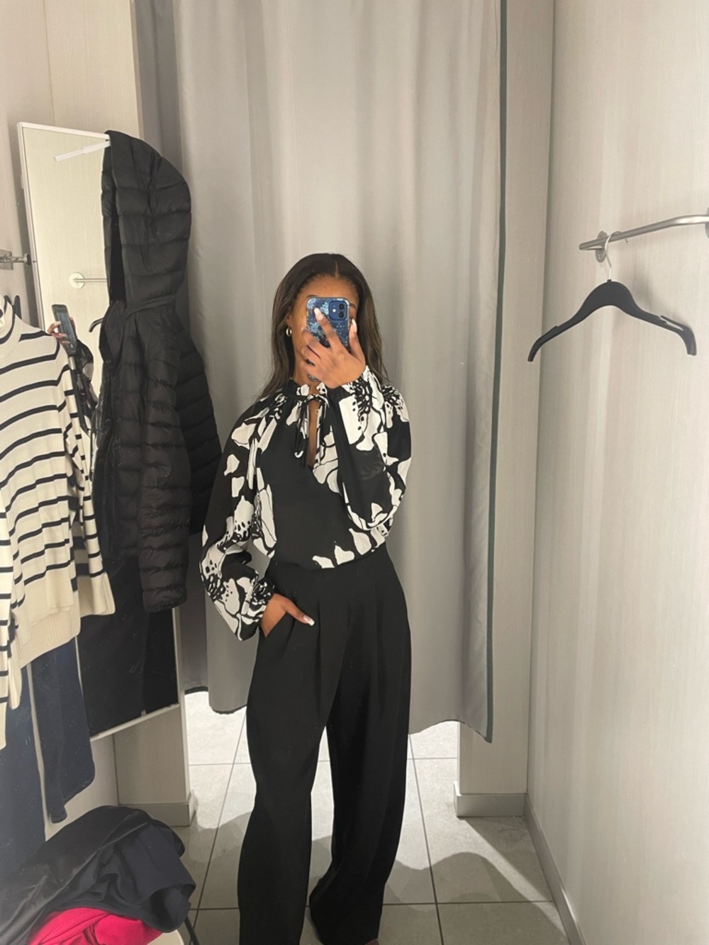 NWT H&M Black and White Floral Tie-Neck Blouse